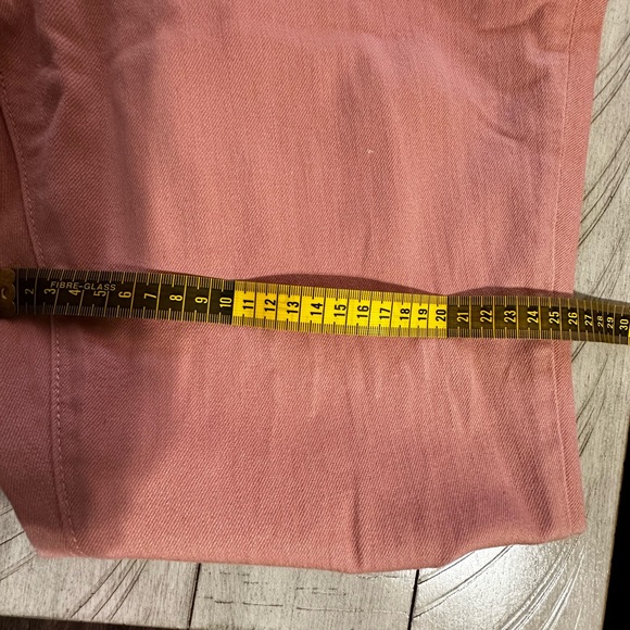 NEW YORK & COMPANY SOHO PINK CROPPED BOYFRIEND JEANS - Picture 4 of 7